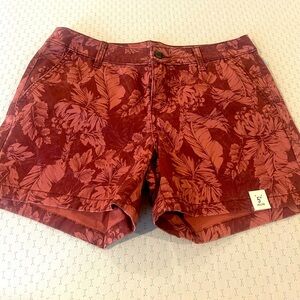Women’s Size 6 Twill 5” Flower Shorts